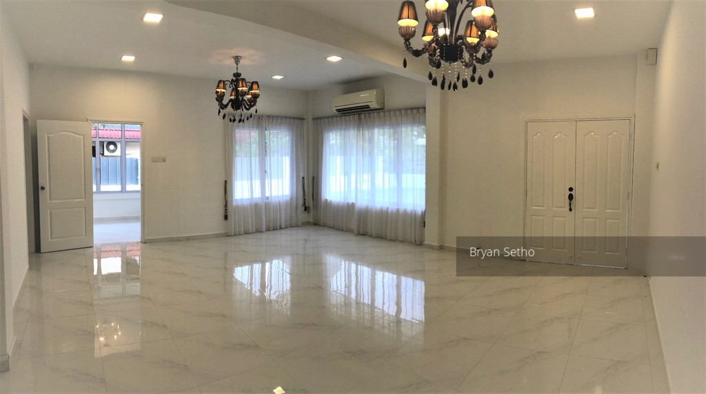 Thomson Park (D20), Semi-Detached #211771131